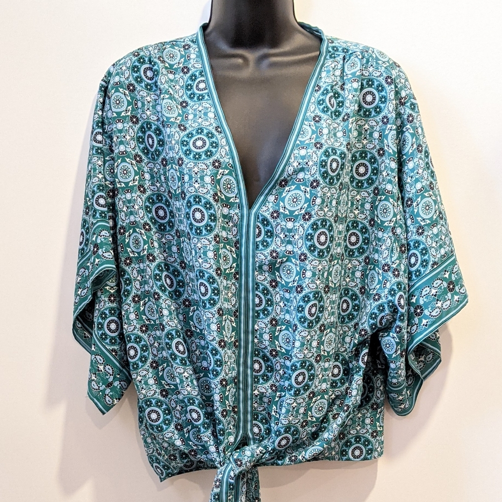 Max Studio tie front green print blouse XL